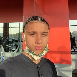 Meet your Posher, Khushboo